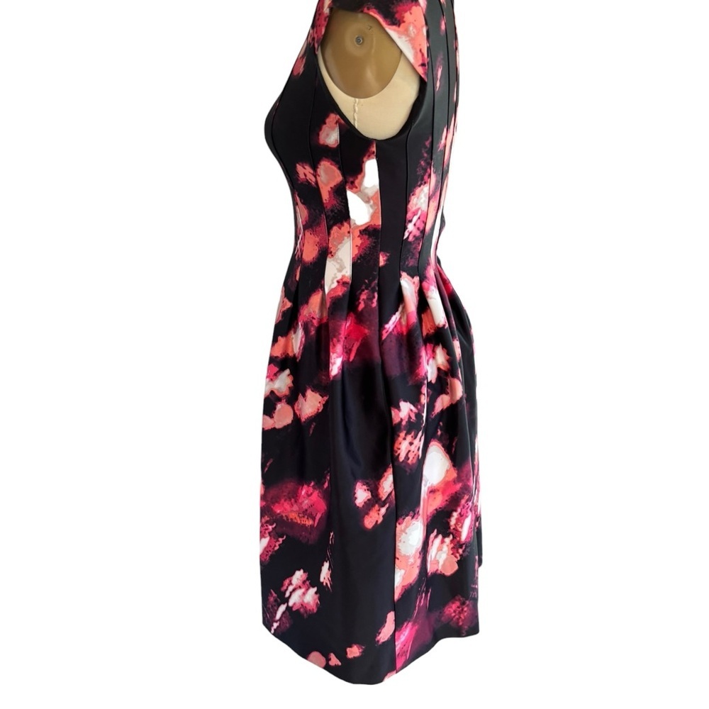 Calvin Klein Scuba Dress – Size 6P | Pleated Round Neck | Cap Sleeve | Pockets - Picture 4 of 4